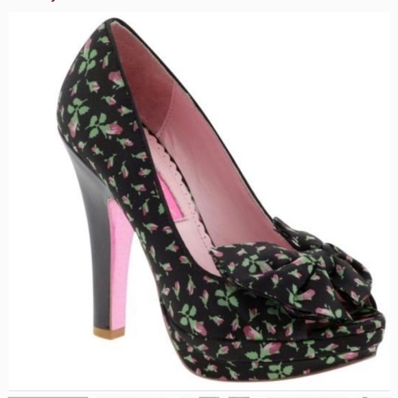 The double platform of the 'Damara' by Betsey Johnson - Picture 2 of 4